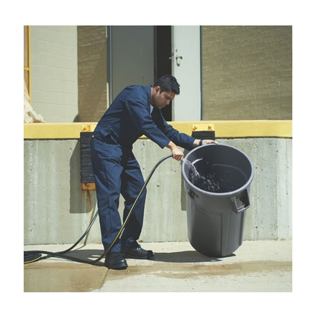 Rubbermaid Brute Container - 75.7 l - Grijs
