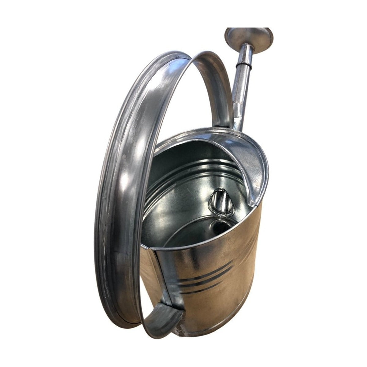 Dutchlander grote metalen verzinkte gieter met een inhoud van 10 liter en voorzien van broeskop.