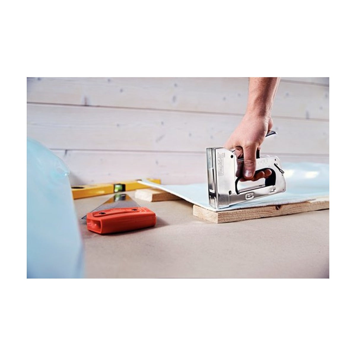 PRO Handtacker R34, Koffer incl. 2000 nieten 140/ en 2000 nieten 140/10